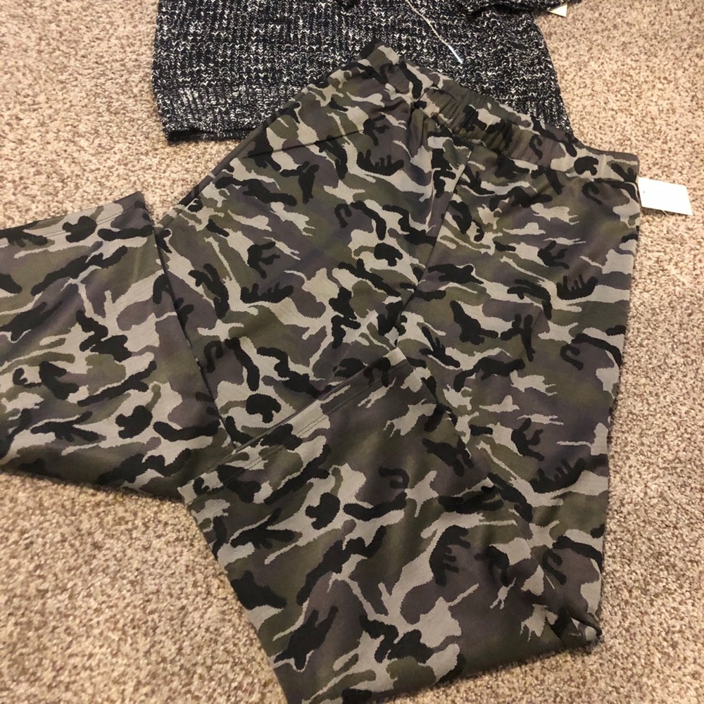 Camo Capri Pants